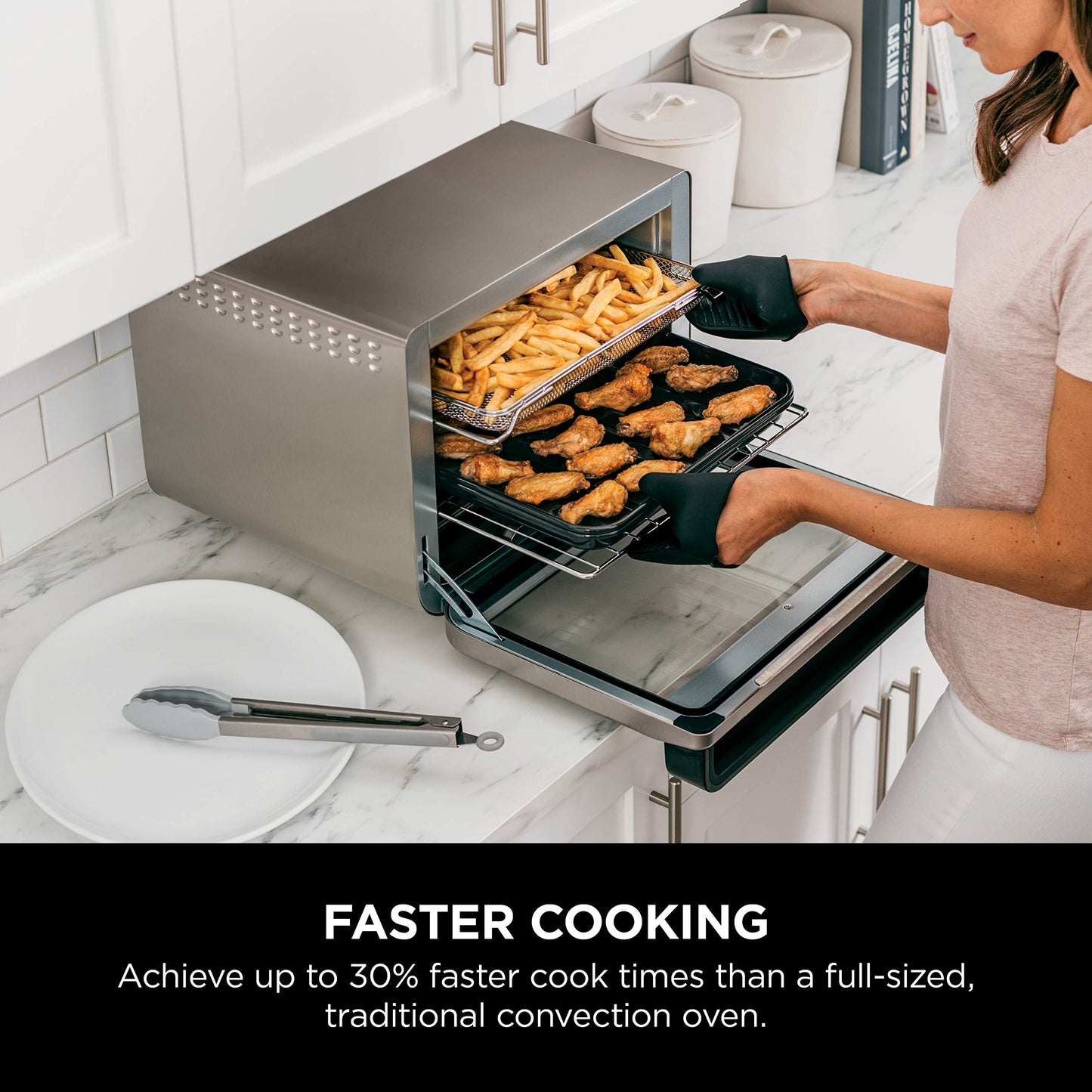 Freidora de aire y horno tostador Ninja, serie Foodi, horno de aire XL Pro de convección para encimera de cocina, funciones 10 en 1, capacidad para pollo de 2,2 kg y bandeja para verduras, 1800 vatios, acero inoxidable, DT201